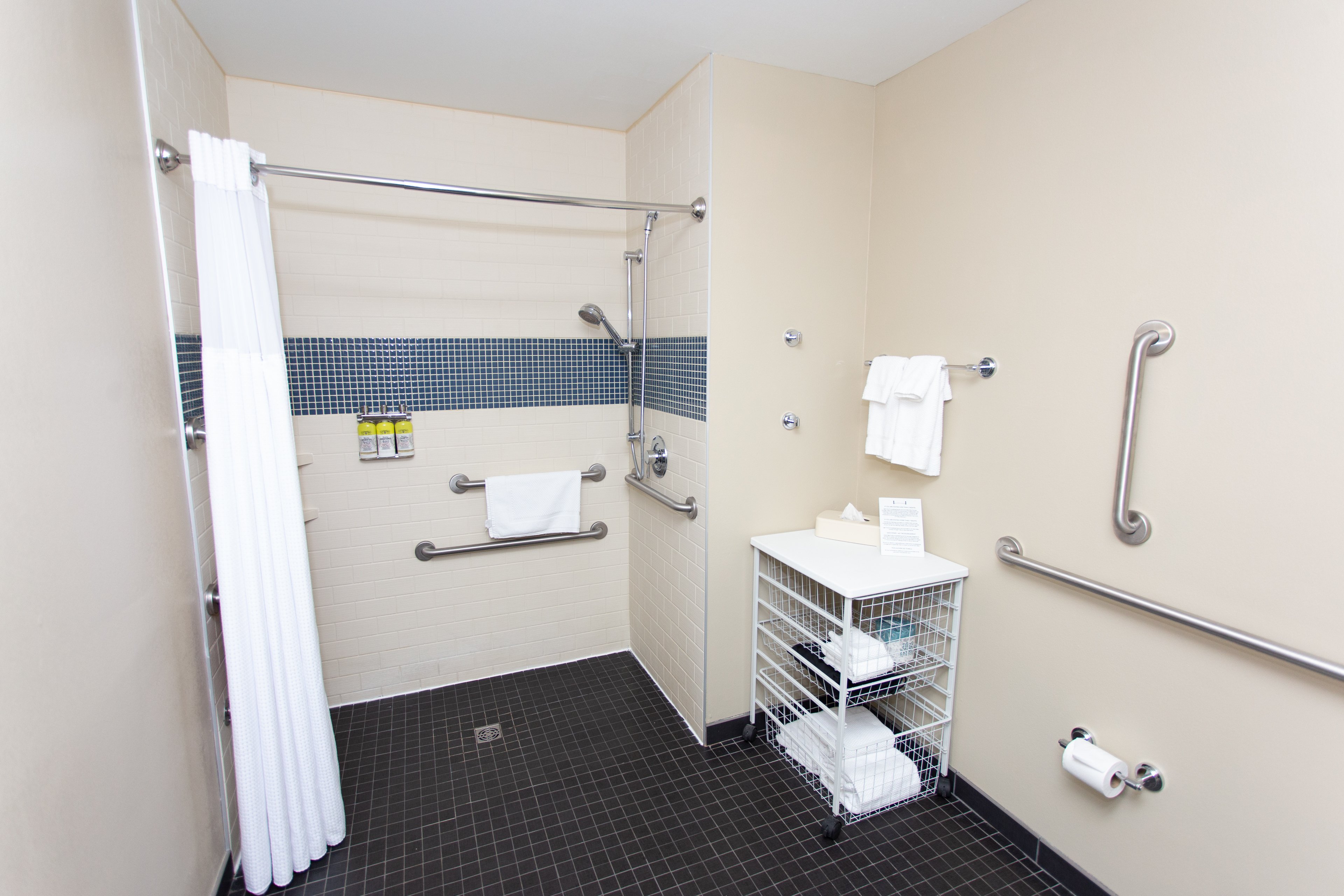 STAYBRIDGE STES BOWLING GREEN-guestroom-Guest Bathroom.jpg