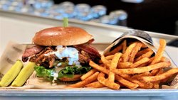  - Holiday Inn & Suites North Airport Phoenix