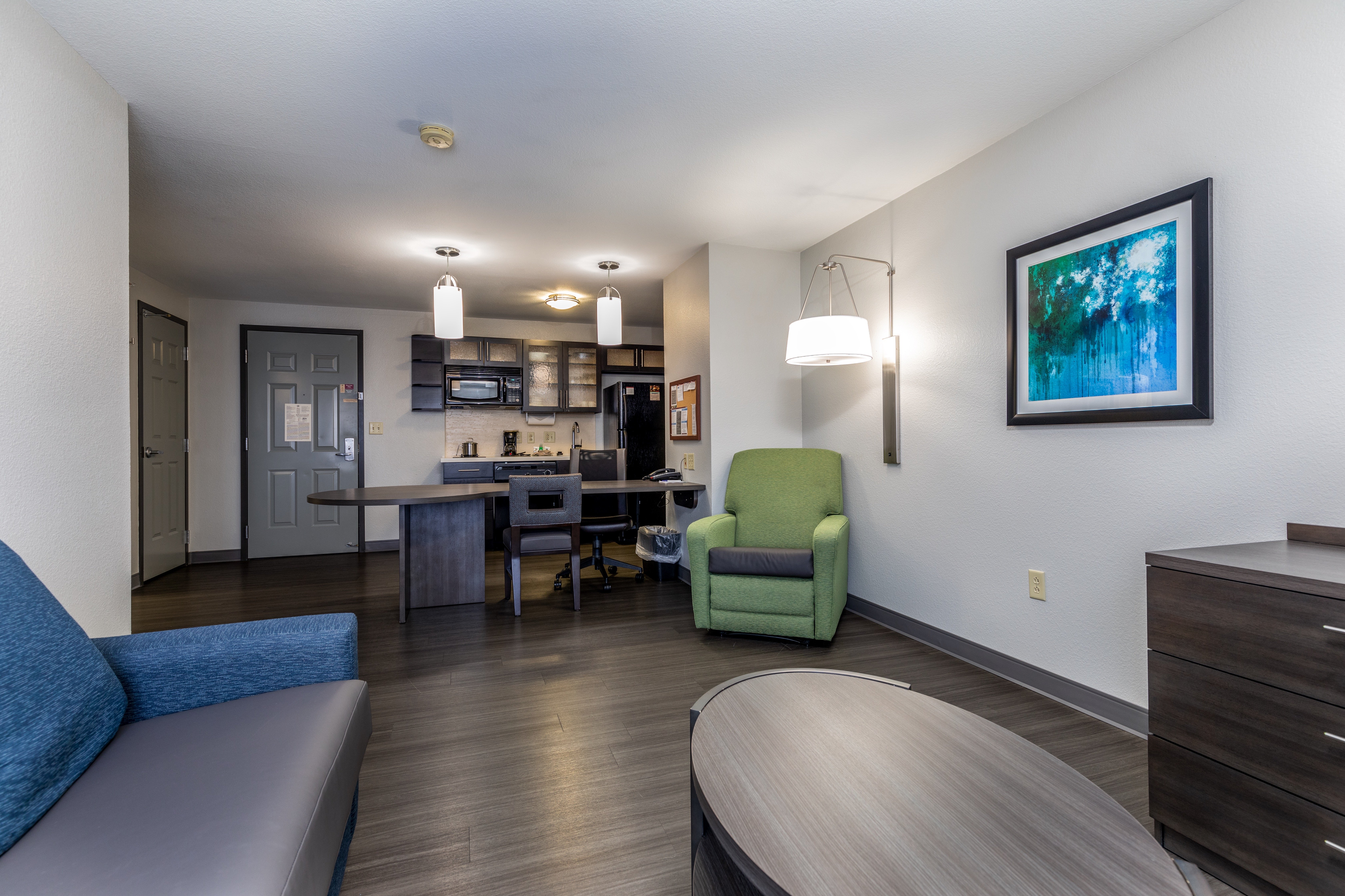 CANDLEWOOD SUITES ARPT ALCOA BY IHG-guestroom-Suite.jpg