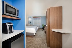  - Holiday Inn Express & Suites Gateway to Yosemite