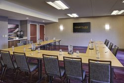  - Courtyard by Marriott Hotel Oakbrook Terrace