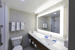  - Holiday Inn Express Downtown Nashville - I-40 & I-65, Exit 209