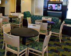  - Holiday Inn Express Dimondale - I-96, Exit 98