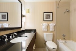 - Holiday Inn Capitol Plaza Sacramento - I-5, Exit 519B