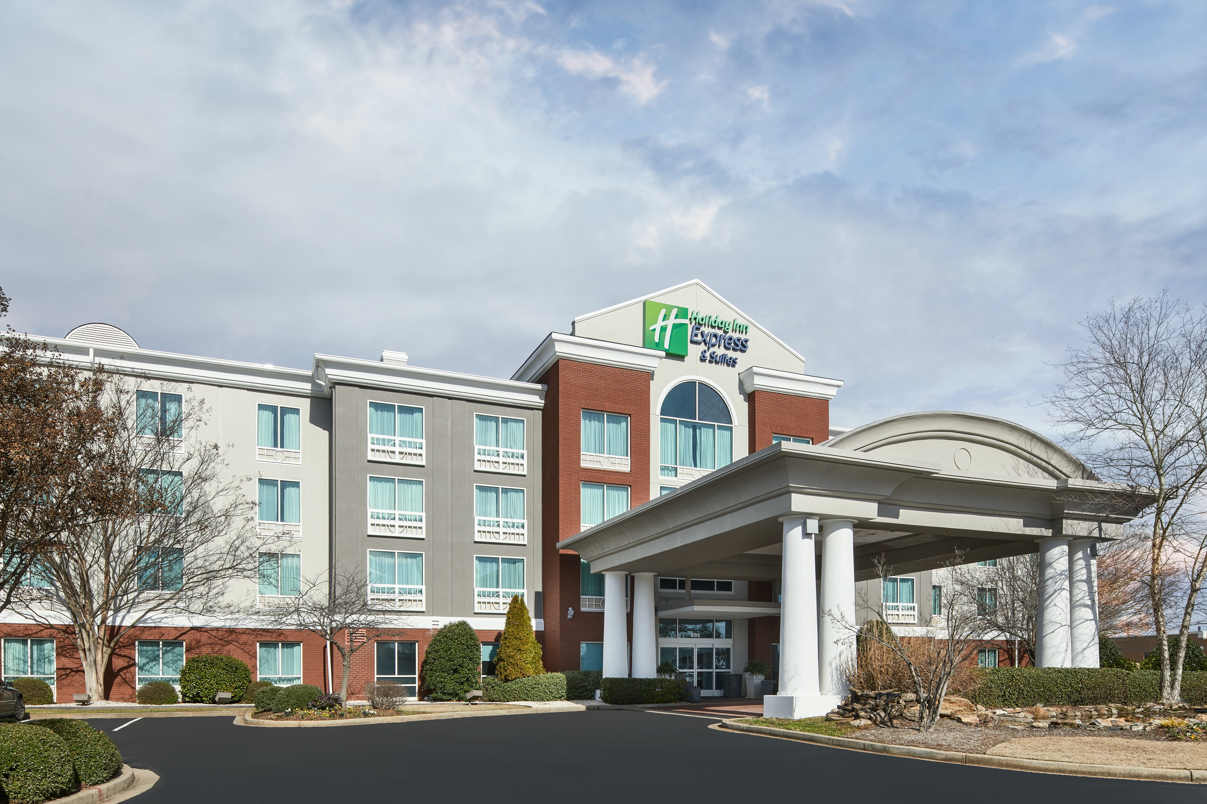 Holiday Inn Express/Suites I-26 & US 29