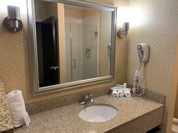  - Holiday Inn Express Dimondale - I-96, Exit 98