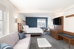  - Holiday Inn Express & Suites Cambridge