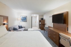  - Holiday Inn Express & Suites Cambridge