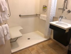 - Candlewood Suites Fort Wayne - I-69, Exit 311
