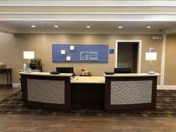  - Holiday Inn Express & Suites Corning - I-5, Exit 630