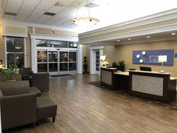 - Holiday Inn Express & Suites Corning - I-5, Exit 630
