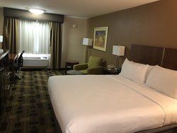  - Holiday Inn Express & Suites Corning - I-5, Exit 630