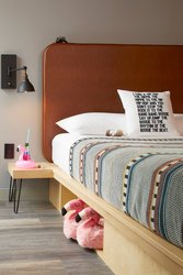  - Moxy Hotel by Marriott Short North Columbus - I-670, Exit 4