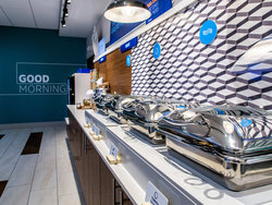  - Holiday Inn Express & Suites Airport Oklahoma City - I-40, Exit 145