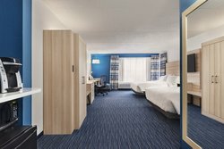  - Holiday Inn Express Quantico Dumfries - I-95, Exit 152