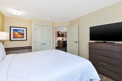  - Candlewood Suites Downtown Louisville - I-71, Exit 2