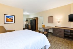  - Candlewood Suites Downtown Louisville - I-71, Exit 2