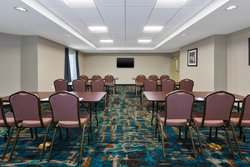  - Candlewood Suites Downtown Louisville - I-71, Exit 2