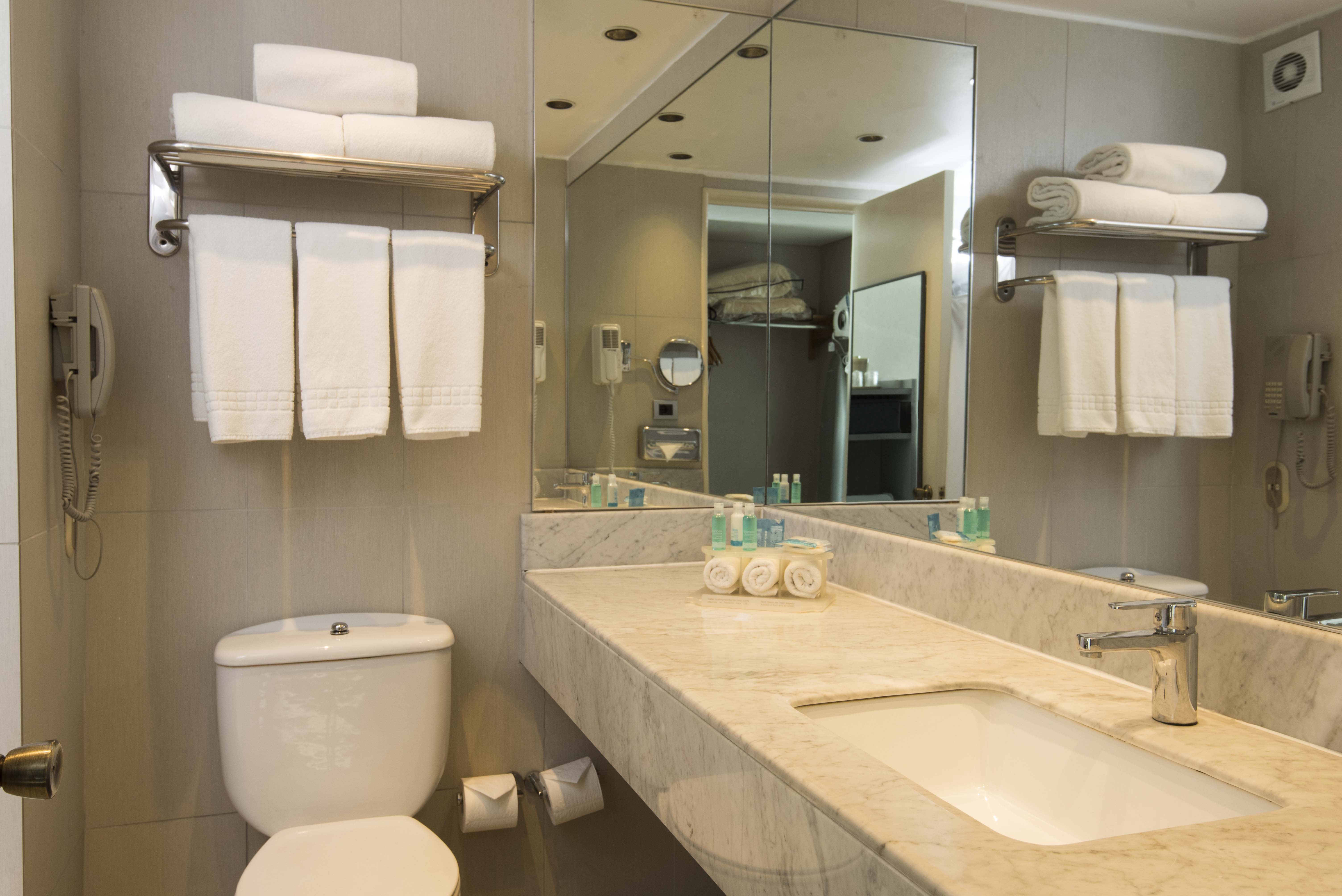 HOLIDAY INN EXP LAS CONDES BY IHG-guestroom-Guest Bathroom.jpg