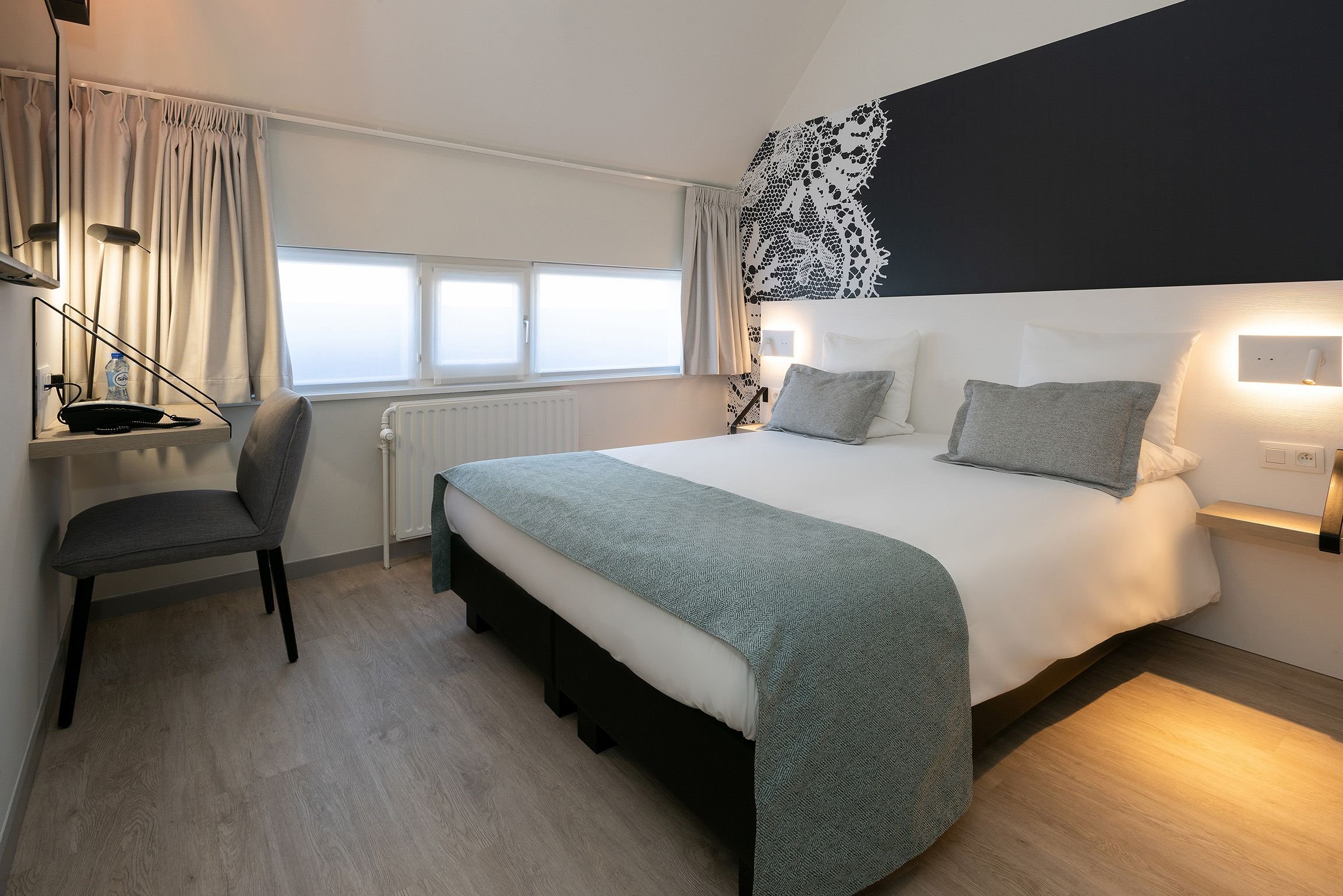 MARTIN S BRUGGE-guestroom-Cosy double Bath.jpg