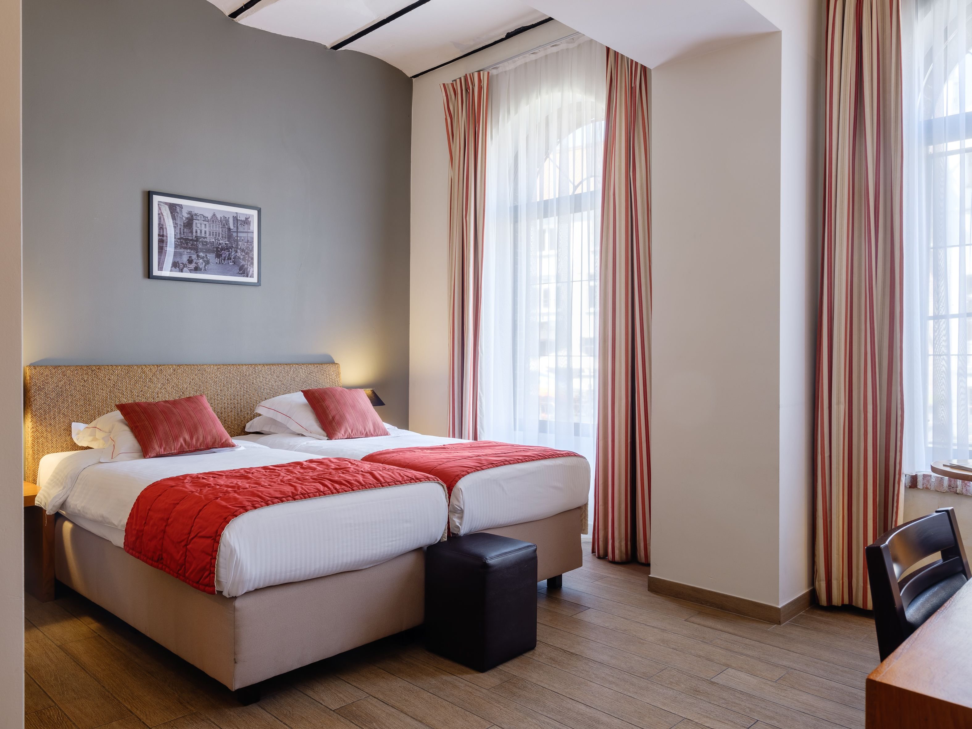 GHENT RIVER HOTEL-guestroom-Double Twin Standard.jpg
