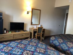  - Red Carpet Inn Windom