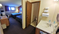  - Red Carpet Inn Windom