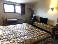  - Red Carpet Inn Windom