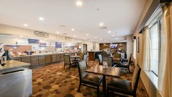  - Holiday Inn Express & Suites Riverwoods