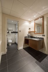  - Le Dauphin Hotel Suites Drummondville