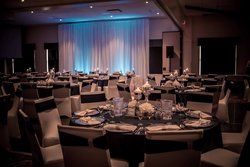  - Le Dauphin Hotel Suites Drummondville