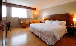  - Le Dauphin Hotel Suites Drummondville