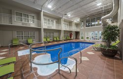  - Le Dauphin Hotel Suites Drummondville