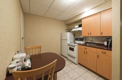  - Le Dauphin Hotel Suites Drummondville