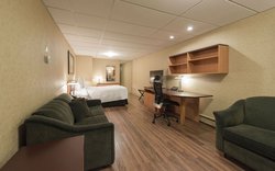  - Le Dauphin Hotel Suites Drummondville