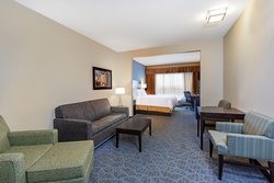  - Holiday Inn Express & Suites Floresville