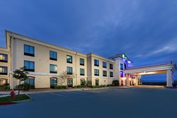  - Holiday Inn Express & Suites Floresville