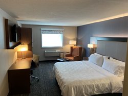  - Holiday Inn & Suites Carol Stream