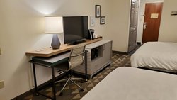  - Holiday Inn Martinsburg - I-81, Exit 13