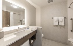  - Holiday Inn Express & Suites North Phoenix - I-17, Exit 218