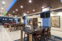  - Holiday Inn Express & Suites North Phoenix - I-17, Exit 218