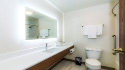  - Holiday Inn Express Osage Beach