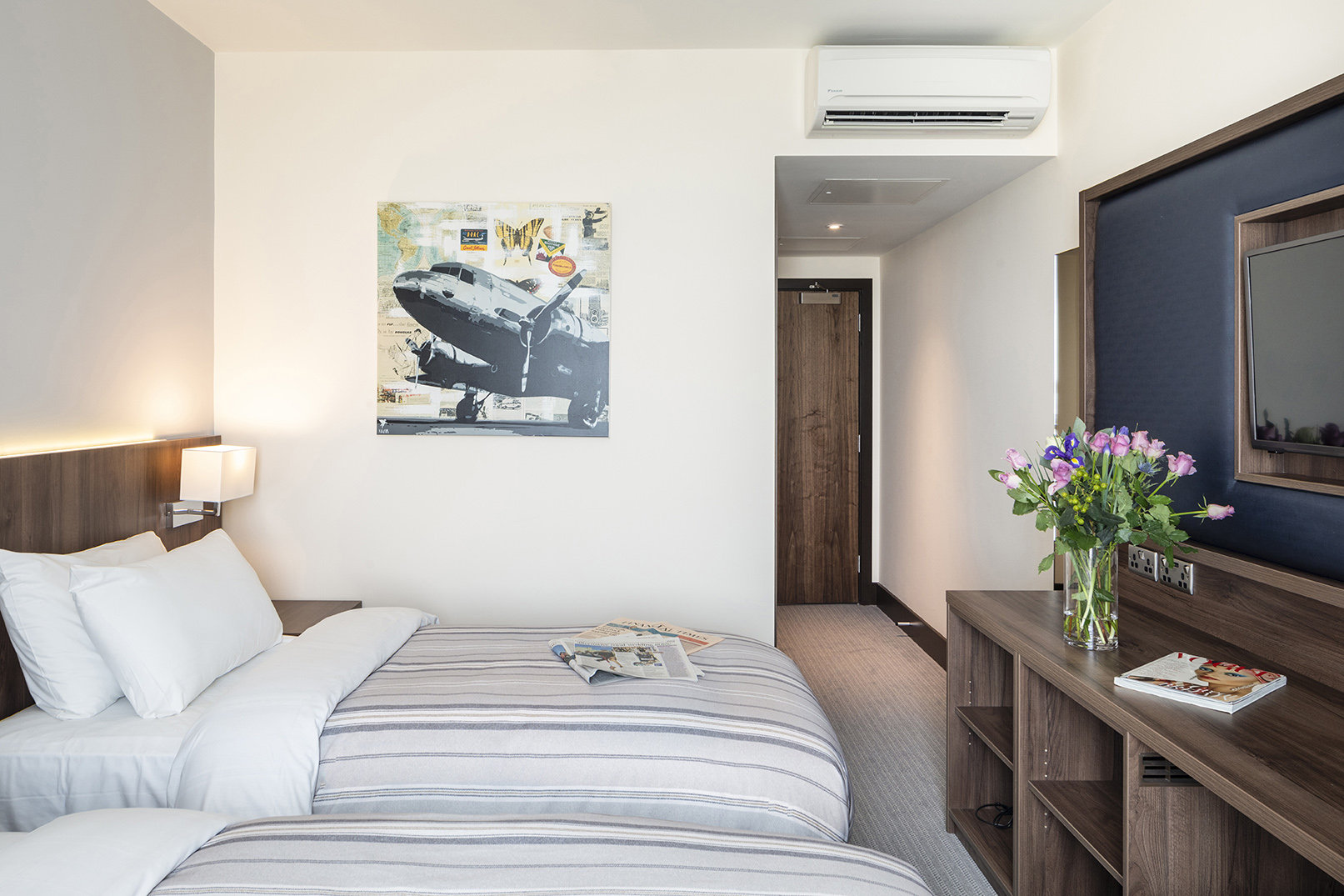 ST GILES HEATHROW HOTEL-guestroom-Superior Room.jpg