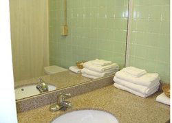  - Red Carpet Inn North Syracuse - I-81, Exit 26