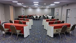  - Holiday Inn Express & Suites Tracy - I-205, Exit 8