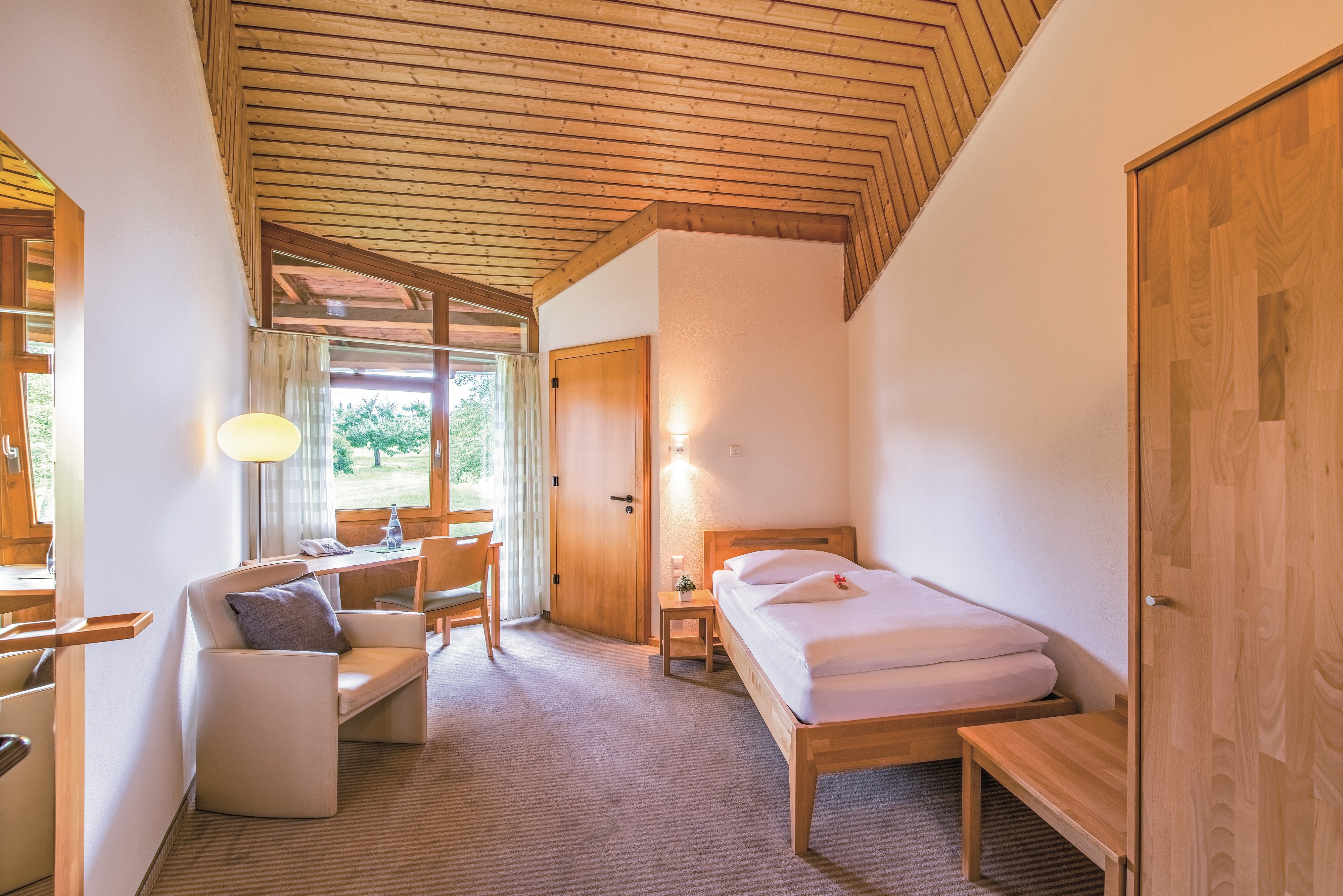 TOP HOHENWART FORUM PFORZHEIM-guestroom-Single room - TOP Hotel Hohenwart Forum Pforzheim.jpg