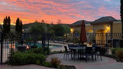  - Holiday Inn Express & Suites El Dorado Hills - US 50, Exit 30