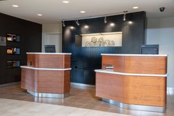  - Courtyard by Marriott Airport Milwaukee - I-41 & I-94, Exit 316