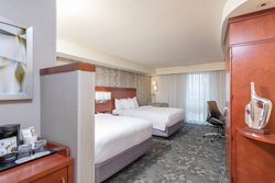  - Courtyard by Marriott Airport Milwaukee - I-41 & I-94, Exit 316