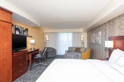 - Courtyard by Marriott Airport Milwaukee - I-41 & I-94, Exit 316